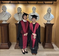 Vietnamese surgeons honored with prestigious Royal College Fellowship